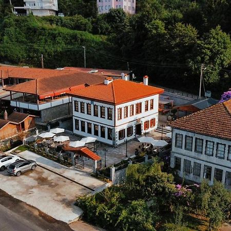 Oemer Cakiroglu Konagi Sürmene Esterno foto